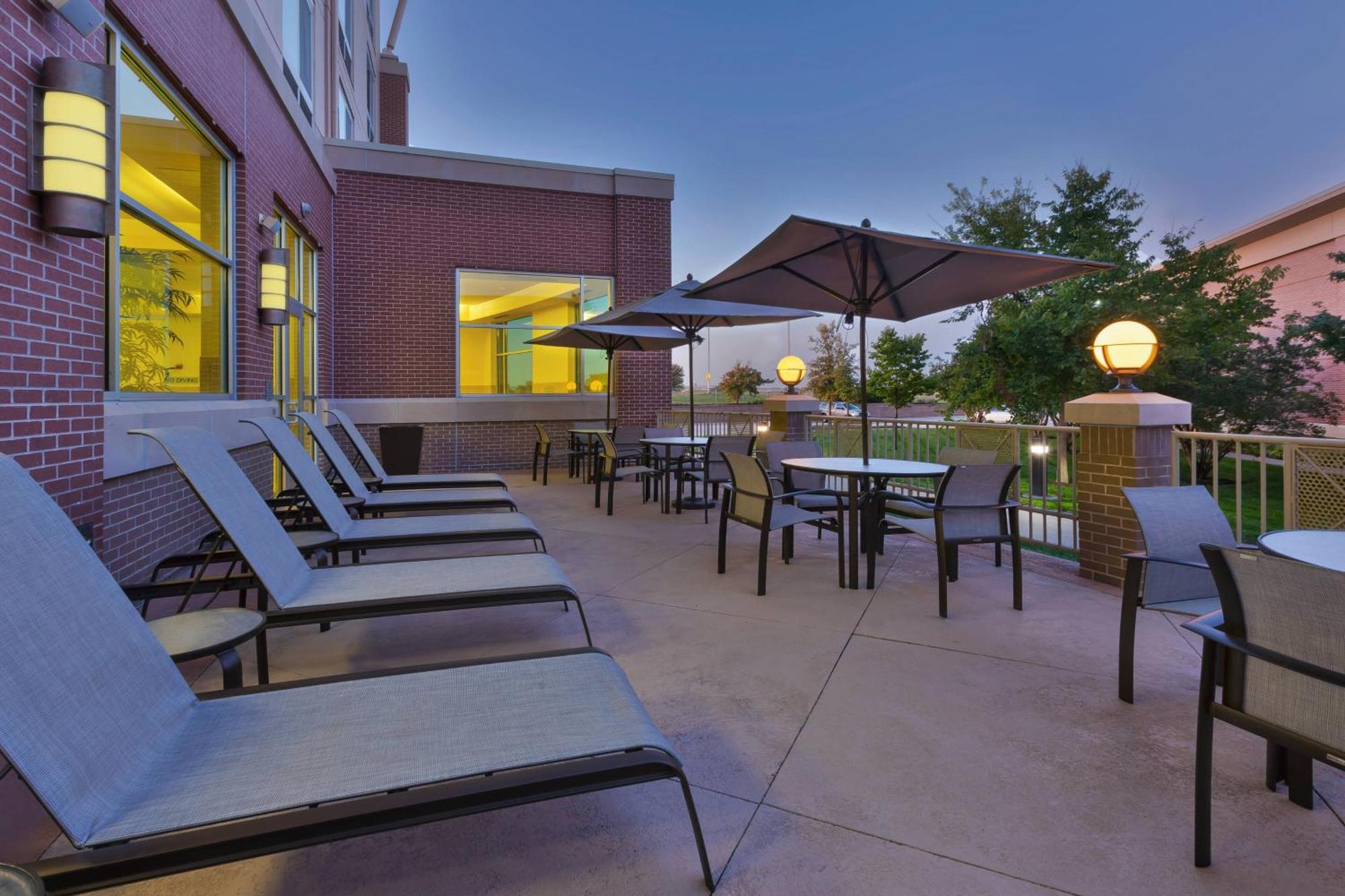 Courtyard Omaha La Vista Hotel Exterior photo